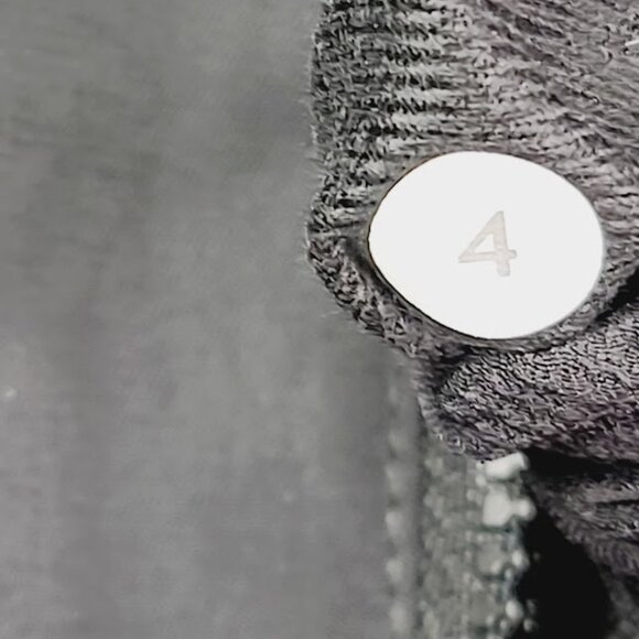 Lululemon Women's Black Rain Rebel Hooded Classic Rain Jacket Size 4 - Picture 6 of 7